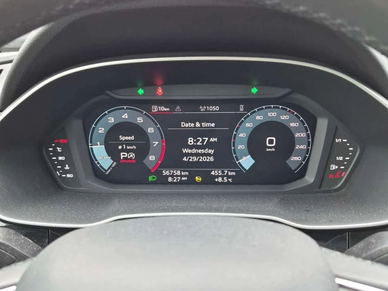 Audi Q3 * KOMFORT * CARFAX * 2 КЛЮЧА * ПАНОРАМА * , снимка 9 - Автомобили и джипове - 54369424