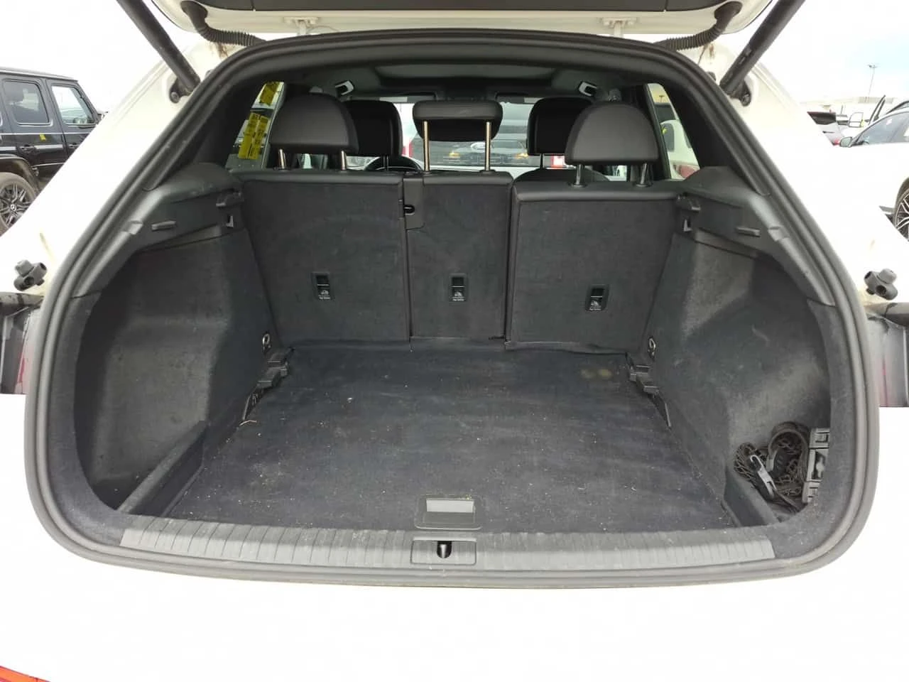 Audi Q3 * KOMFORT * CARFAX * 2 КЛЮЧА * ПАНОРАМА * , снимка 13 - Автомобили и джипове - 54369424