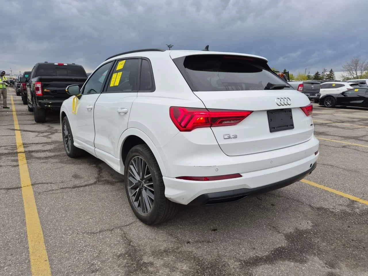 Audi Q3 * KOMFORT * CARFAX * 2 КЛЮЧА * ПАНОРАМА * , снимка 4 - Автомобили и джипове - 54369424