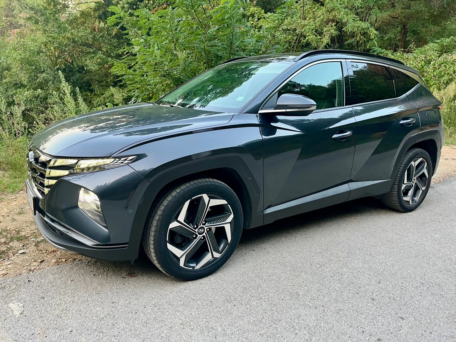 Hyundai Tucson Plug in - 4x4 265к.с. Всички екстри, снимка 2 - Автомобили и джипове - 54682242