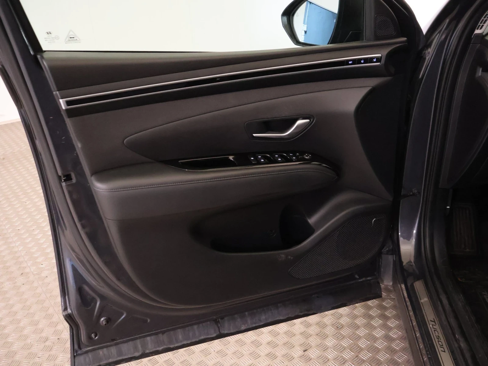 Hyundai Tucson Plug in - 4x4 265к.с. Всички екстри, снимка 5 - Автомобили и джипове - 54682242