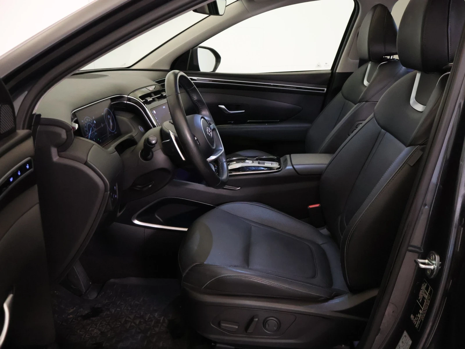 Hyundai Tucson Plug in - 4x4 265к.с. Всички екстри, снимка 8 - Автомобили и джипове - 54682242