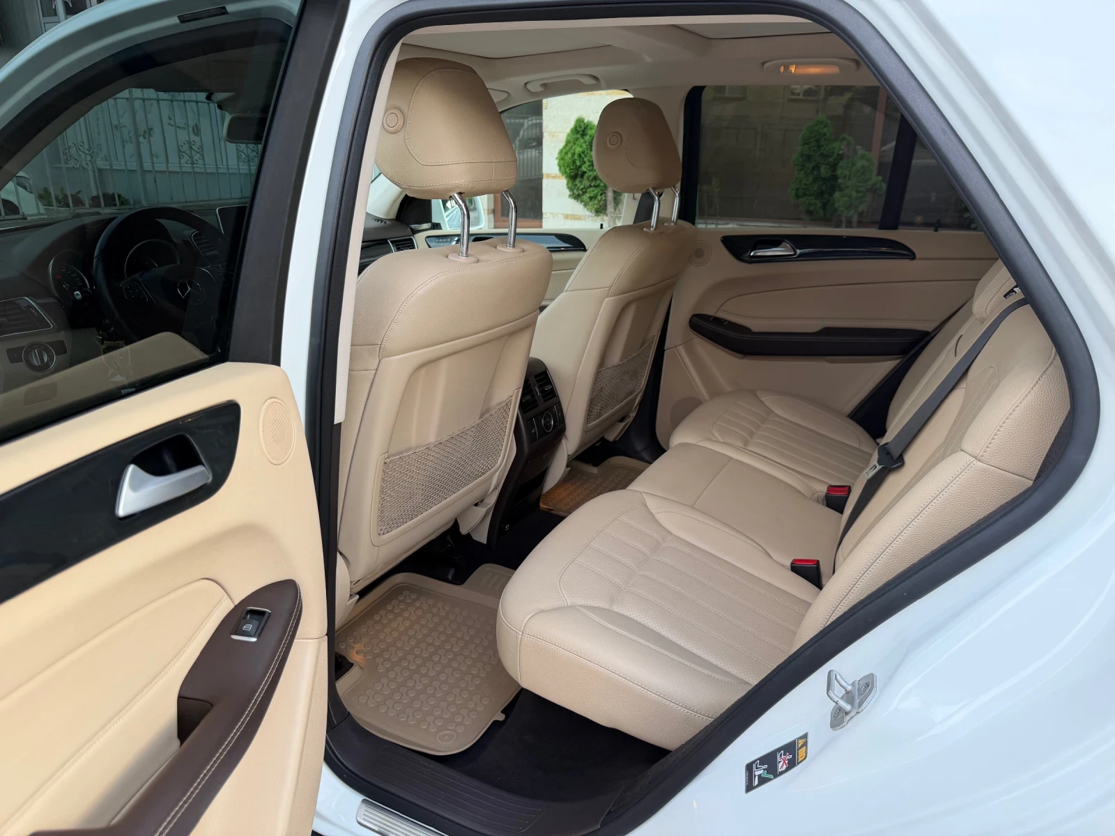 Mercedes-Benz GLE 350 AMG , снимка 8 - Автомобили и джипове - 55094087