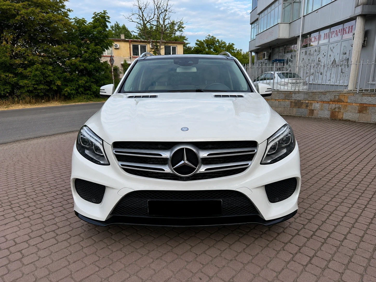 Mercedes-Benz GLE 350 AMG , снимка 2 - Автомобили и джипове - 55094087