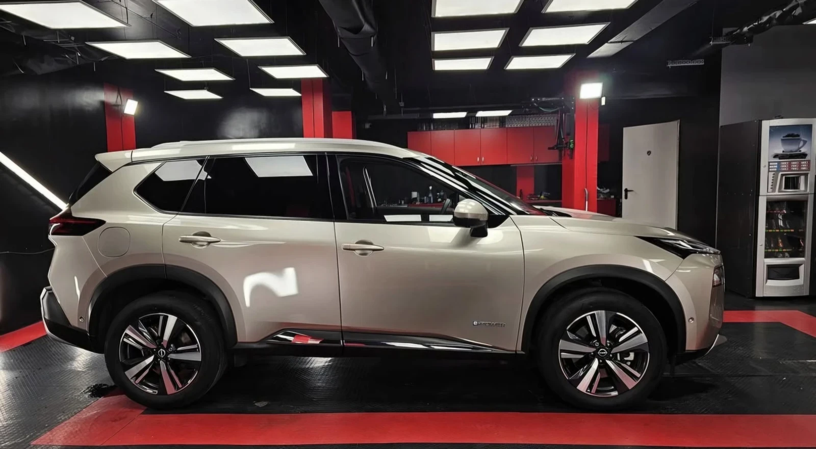 Nissan X-trail e-POWER Tekna plus, снимка 7 - Автомобили и джипове - 55449558