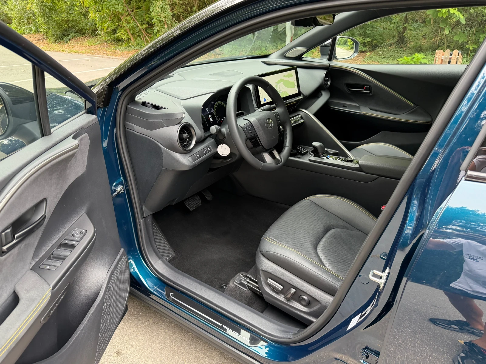 Toyota C-HR 2.0 AWD-I + Швейцария+ ГАРАНЦИЯ, снимка 8 - Автомобили и джипове - 55842362