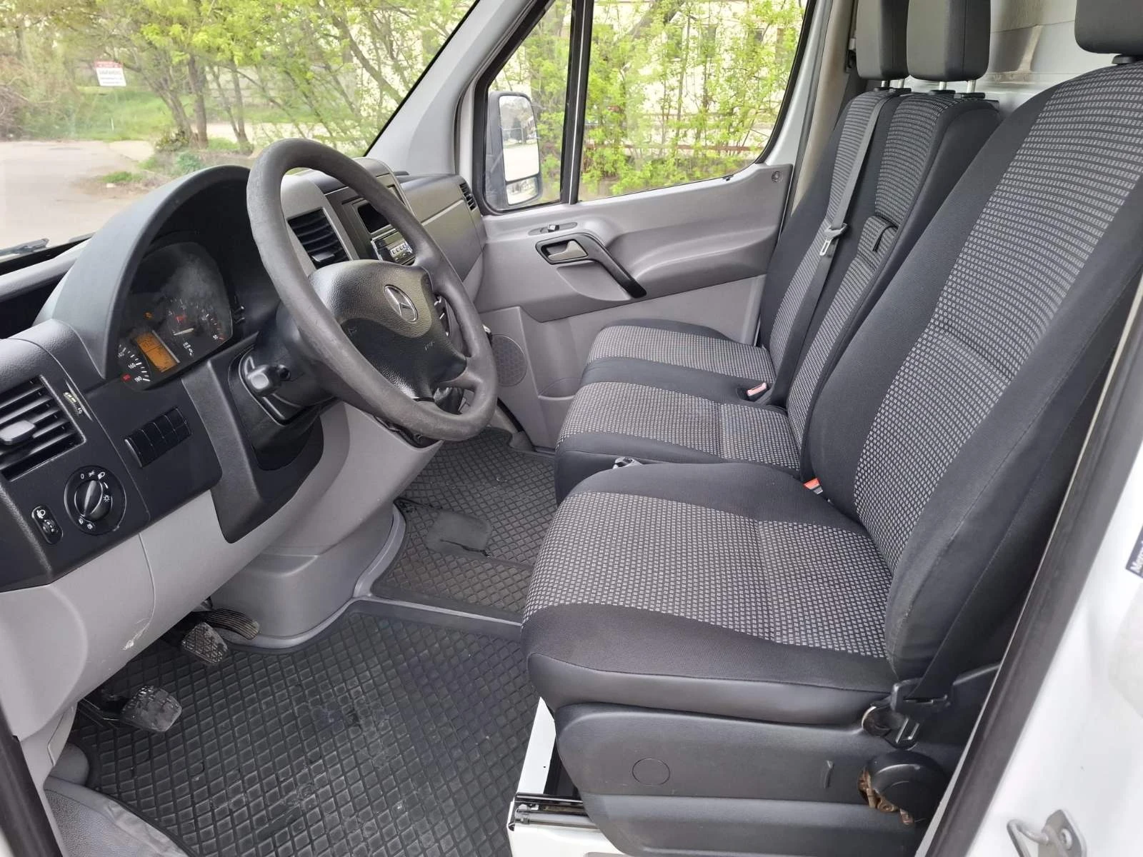 Mercedes-Benz Sprinter 511, снимка 6 - Бусове и автобуси - 54952714