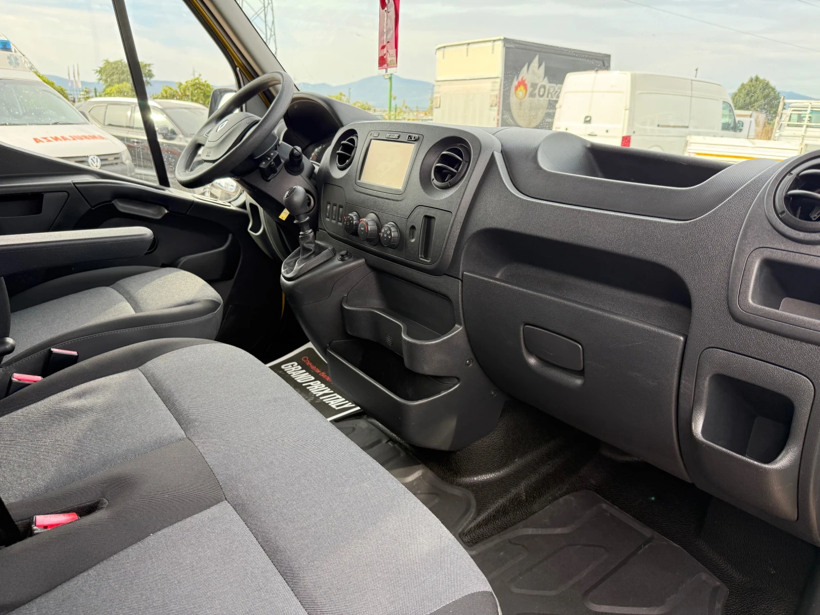 Renault Master 2.3 dCi 150KC KM 63.000 ПЕРФЕКТЕН НОВ, снимка 10 - Бусове и автобуси - 56230743