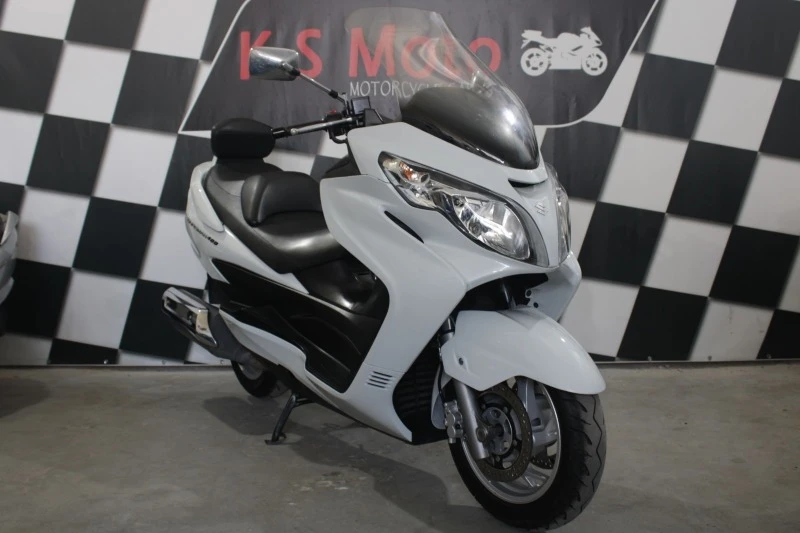 Suzuki Burgman 400i 2011г., снимка 1 - Мотоциклети и мототехника - 41976212