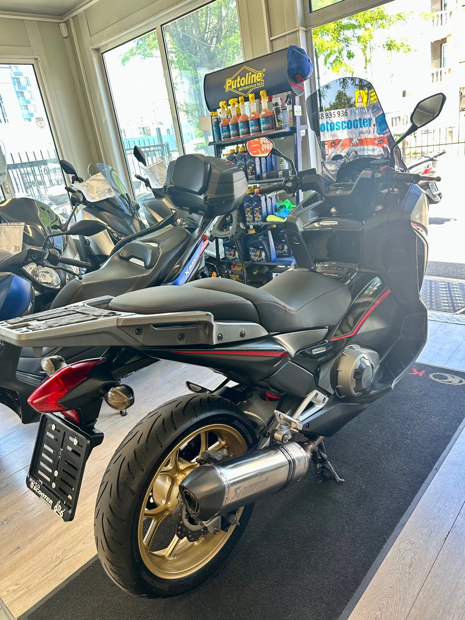 Honda Integra 750S ABS/Akrapovic 03.2015г., снимка 7 - Мотоциклети и мототехника - 55090384