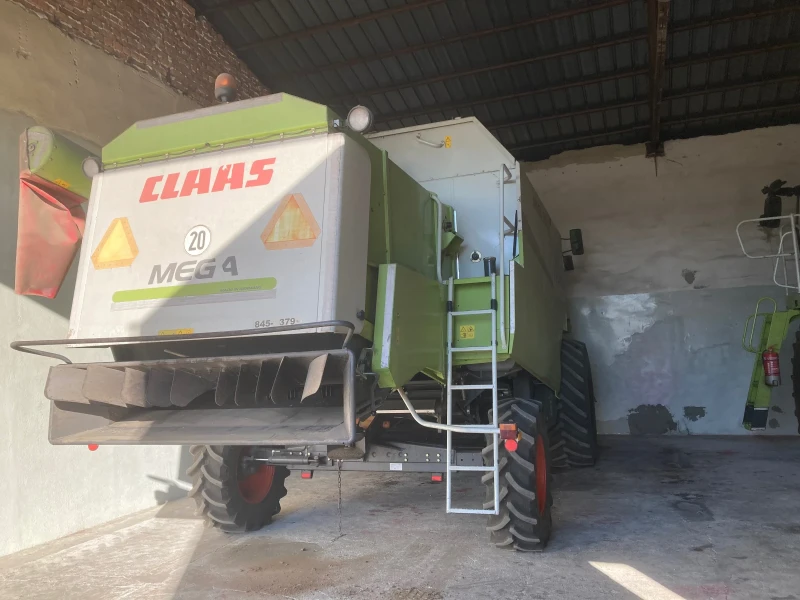 Комбайн Claas Mega 360, снимка 4 - Селскостопанска техника - 53477144