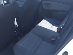 Toyota Yaris - 9300 € / 18189.22 лв. - 37214204 10