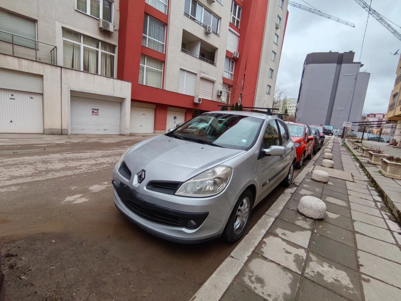 Renault Clio, снимка 1 - Автомобили и джипове - 47089532