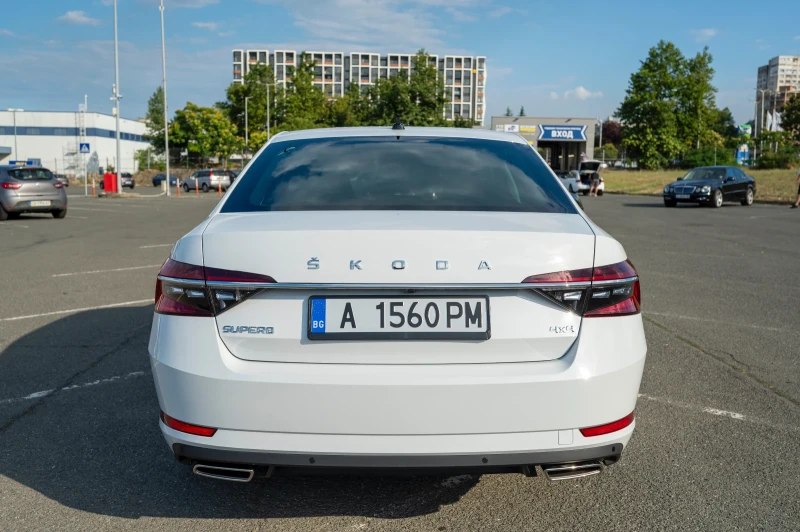 Skoda Superb, снимка 11 - Автомобили и джипове - 47811611