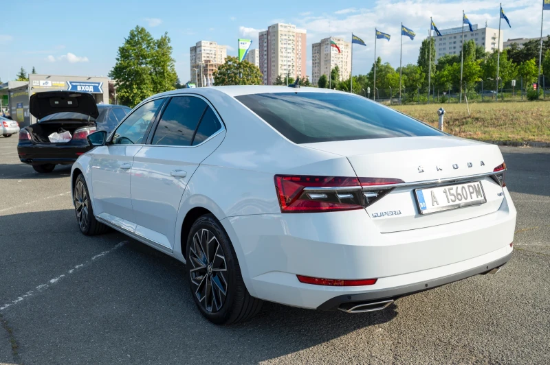 Skoda Superb, снимка 5 - Автомобили и джипове - 47811611