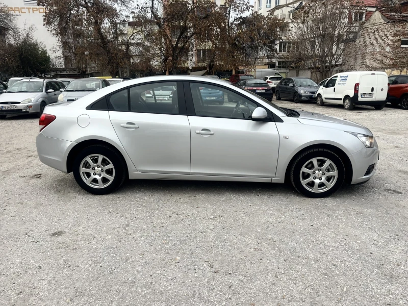 Chevrolet Cruze 2.0 d, снимка 6 - Автомобили и джипове - 48346599