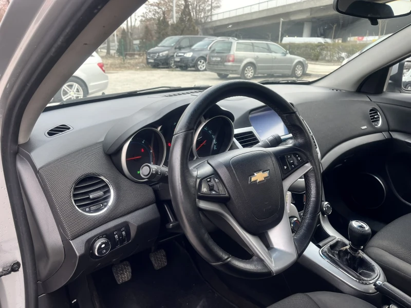 Chevrolet Cruze 2.0 d, снимка 9 - Автомобили и джипове - 48346599