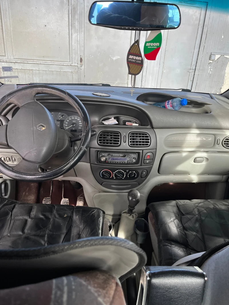 Renault Scenic, снимка 1 - Автомобили и джипове - 48815613