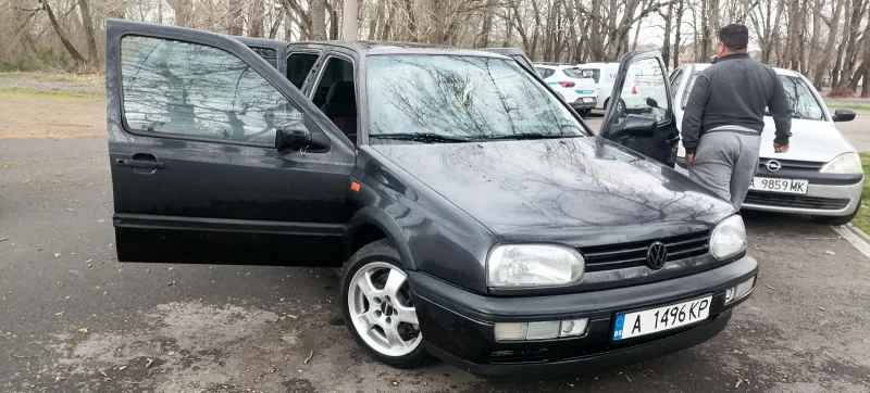 VW Golf, снимка 8 - Автомобили и джипове - 49528633