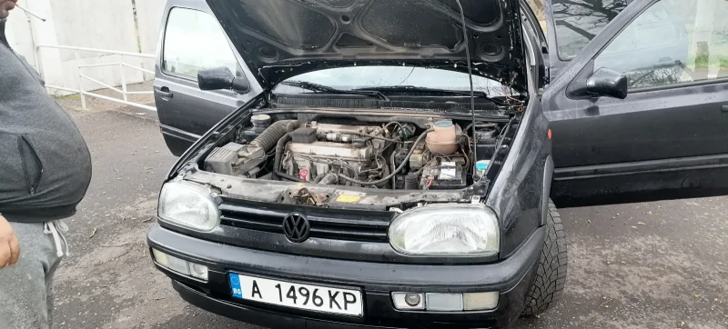 VW Golf, снимка 3 - Автомобили и джипове - 49528633