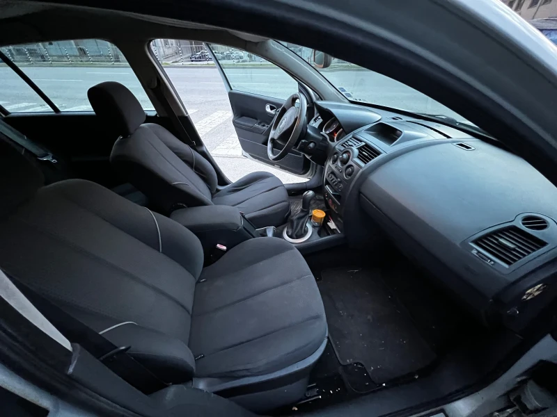 Renault Megane 1.6 16V LPG, снимка 10 - Автомобили и джипове - 52967033