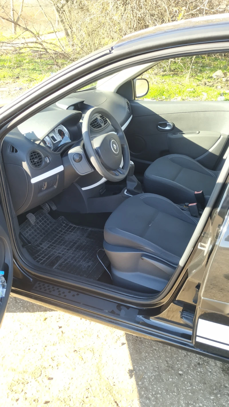 Renault Clio 1.2 tce, снимка 7 - Автомобили и джипове - 52972058