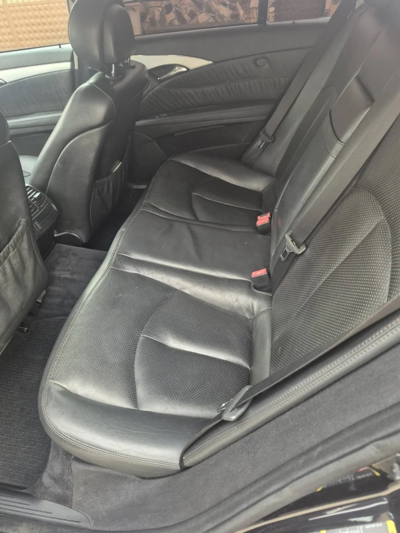 Mercedes-Benz E 280, снимка 11 - Автомобили и джипове - 53143762