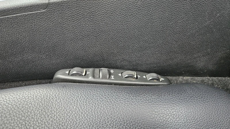 Mercedes-Benz C 320 * AVANTGARDE * Масаж * Памет * Подгрев * , снимка 13 - Автомобили и джипове - 53354414