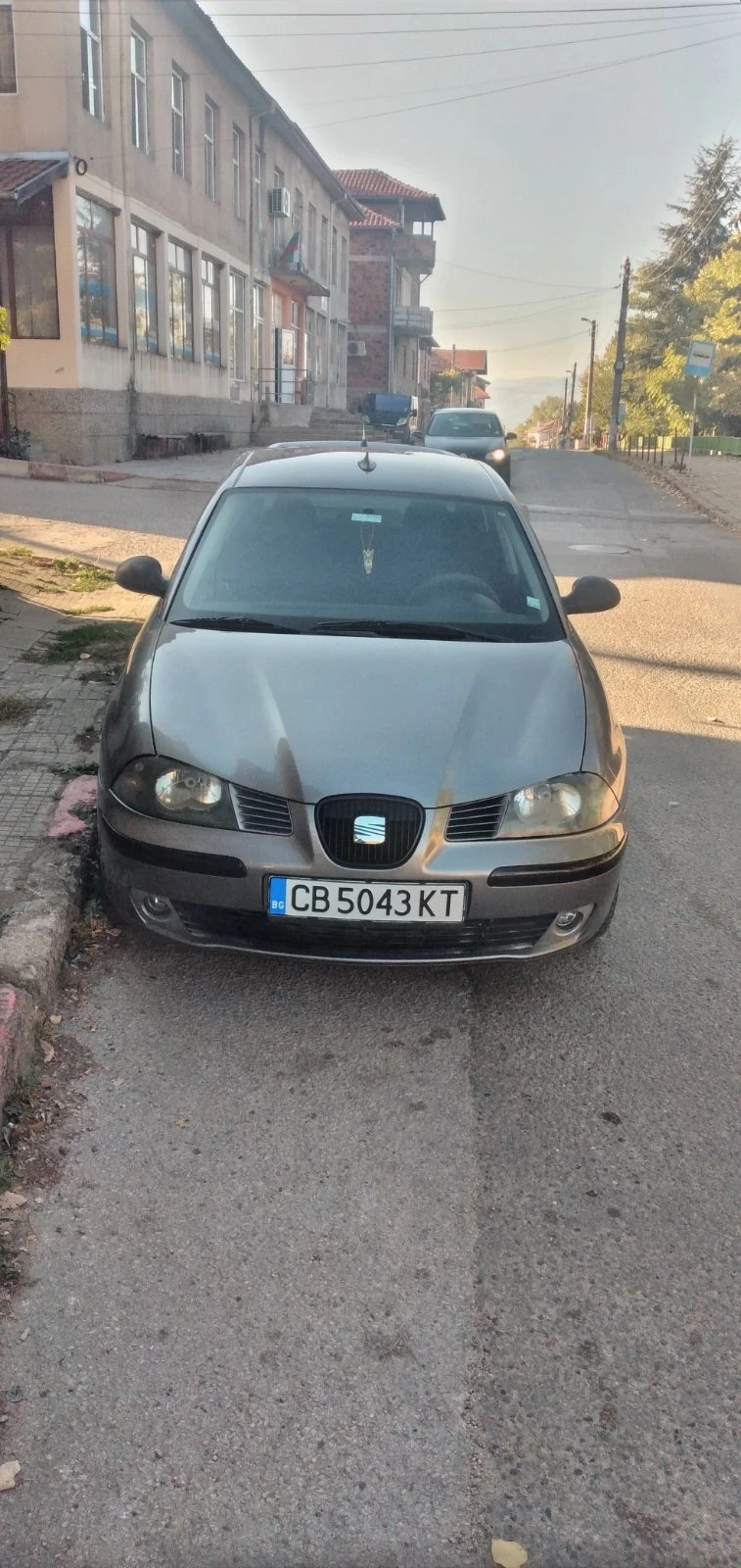 Seat Ibiza, снимка 1 - Автомобили и джипове - 47583817