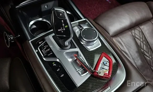 BMW 740 * ТЕЛЕВИЗОРИ * ДИСТРОНИК * МАСАЖИ * B&W * АВТОКРЕД, снимка 9 - Автомобили и джипове - 54585578