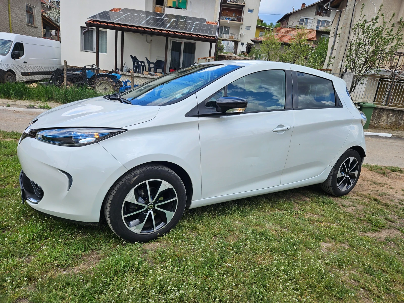 Renault Zoe R110 INTENS 41kwh | Mobile.bg — изображение 1