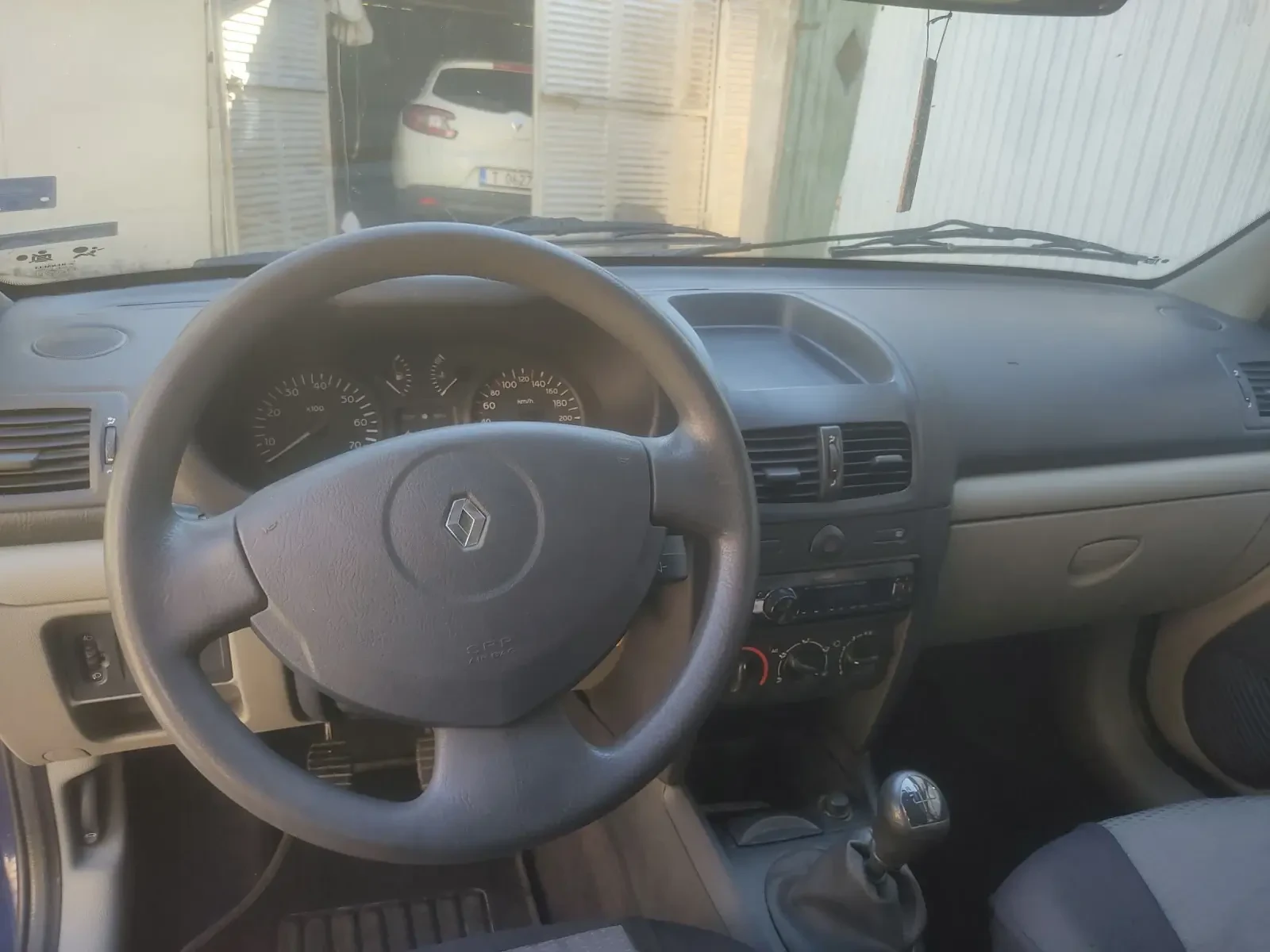 Renault Clio 1.5dci - изображение 10