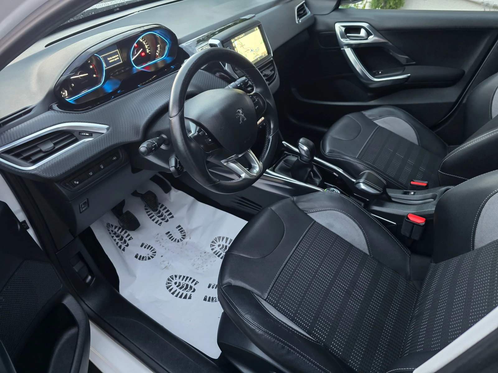 Peugeot 2008 1.6E-HDi-Full - изображение 8