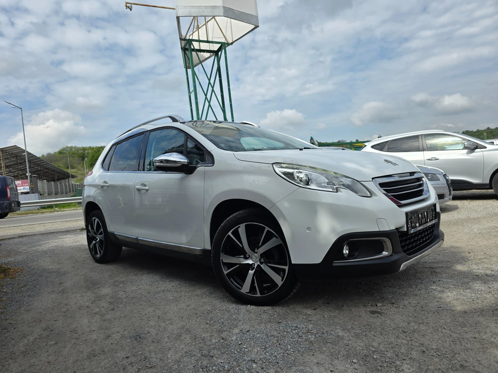 Peugeot 2008 1.6E-HDi-Full - изображение 3