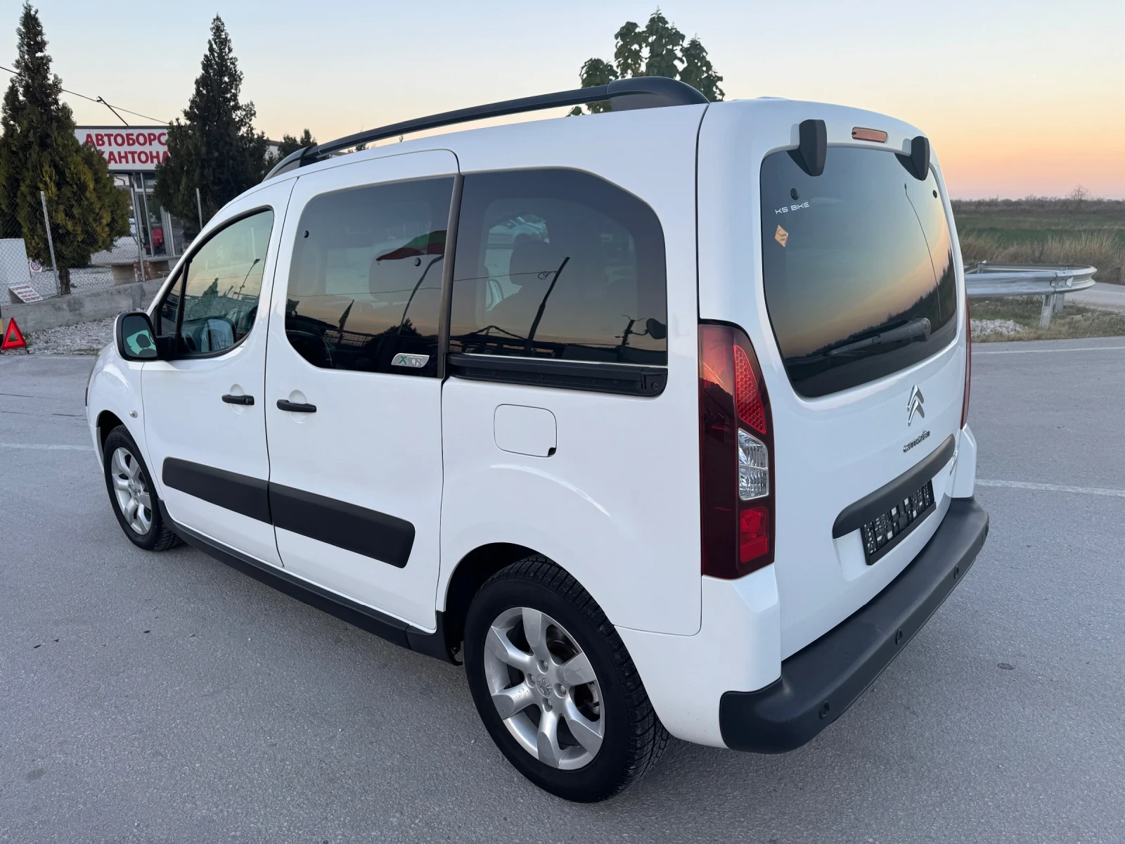 Citroen Berlingo 1.6HDI FACELIFT::XTR:: | Mobile.bg   5