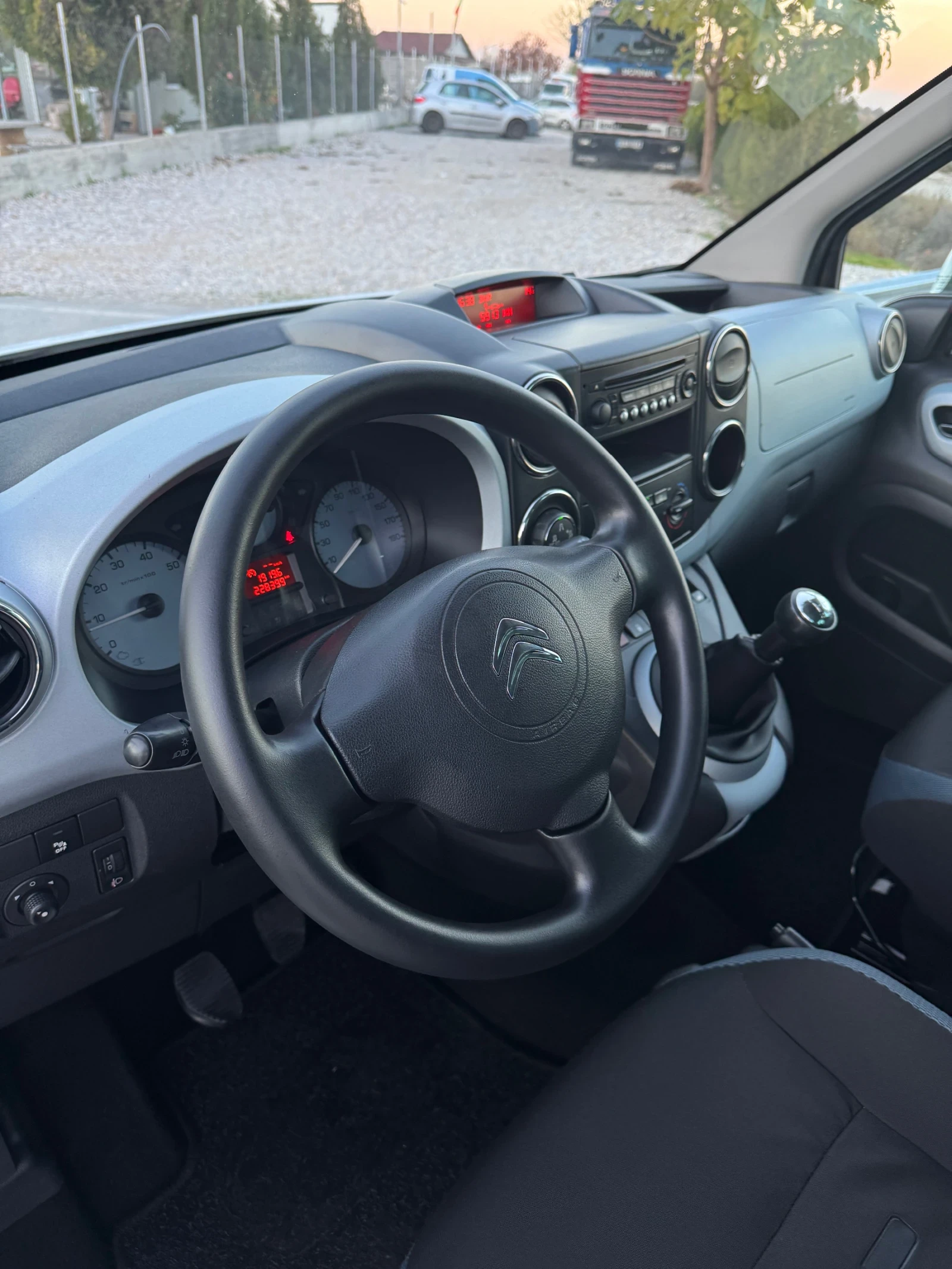 Citroen Berlingo 1.6HDI FACELIFT::XTR:: | Mobile.bg   8