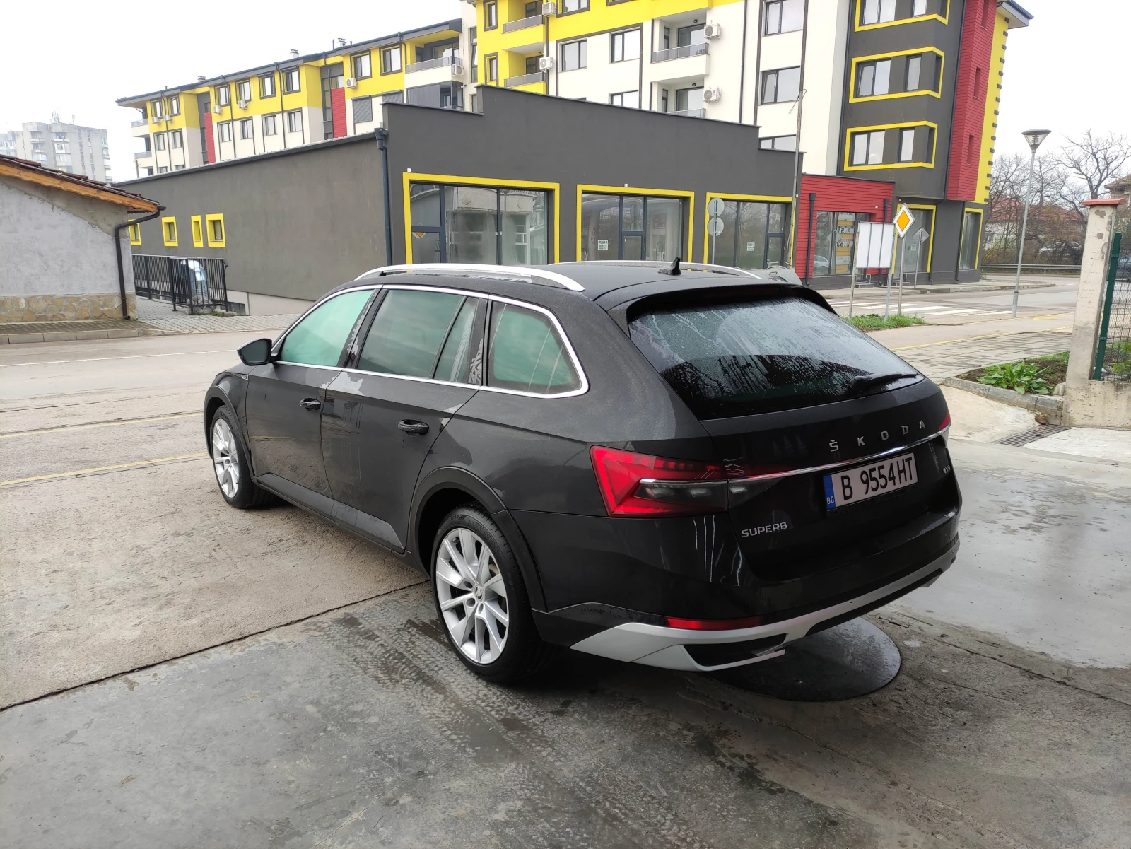 Skoda Superb Scout - изображение 3