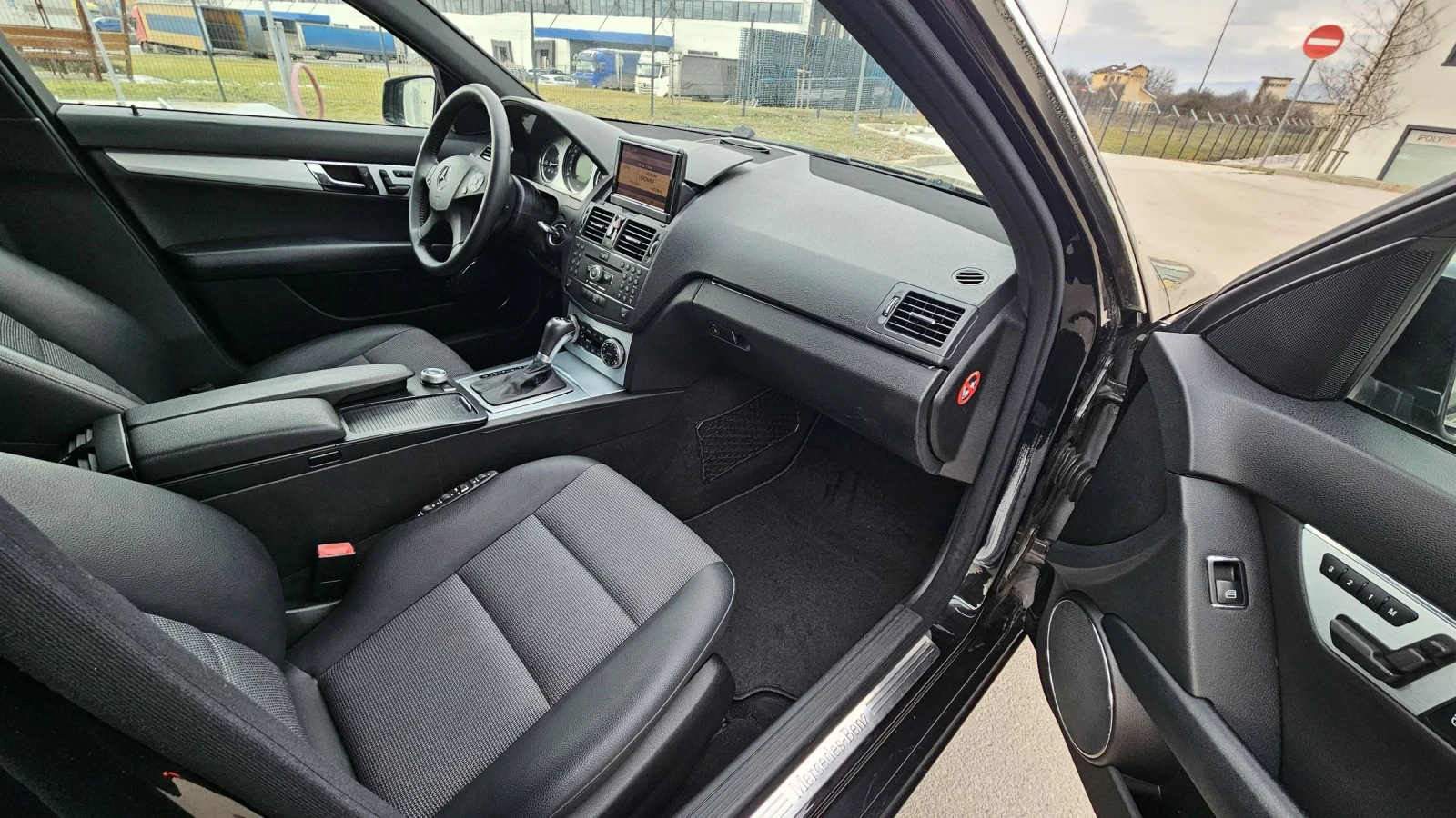 Mercedes-Benz C 320 * AVANTGARDE * ����� * ����� * ������� *  | Mobile.bg � ����������� 9