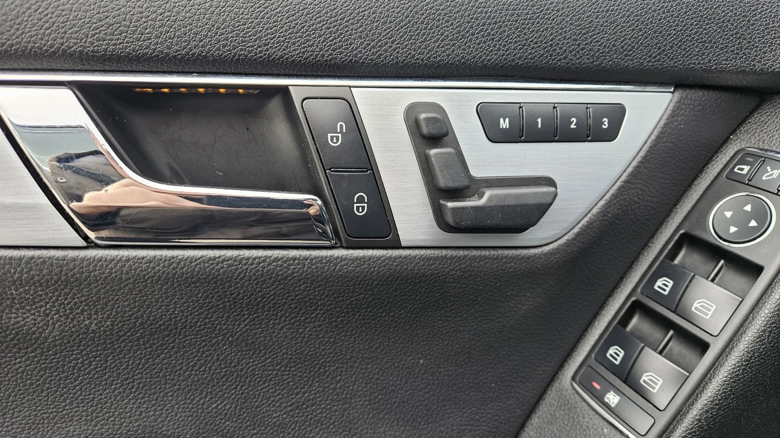 Mercedes-Benz C 320 * AVANTGARDE * ����� * ����� * ������� *  | Mobile.bg � ����������� 14