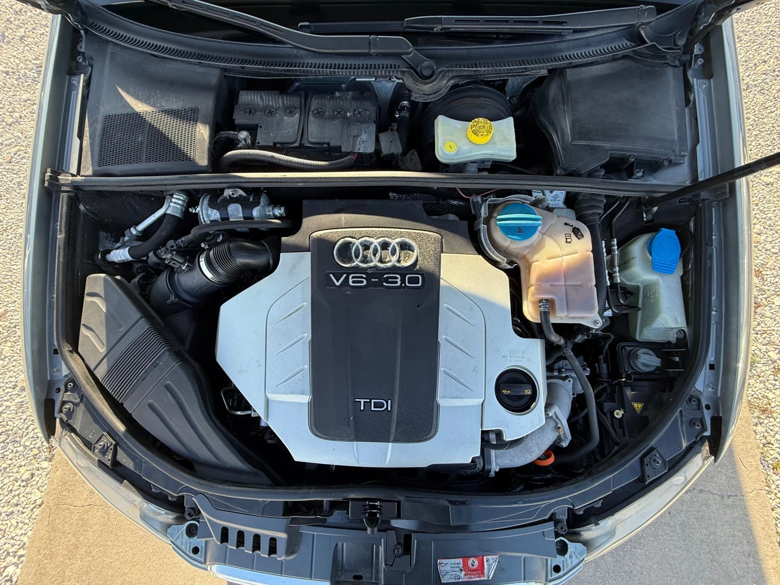 Audi A4 3.0 TDi V6 QUATTRO, снимка 16 - Автомобили и джипове - 53812586