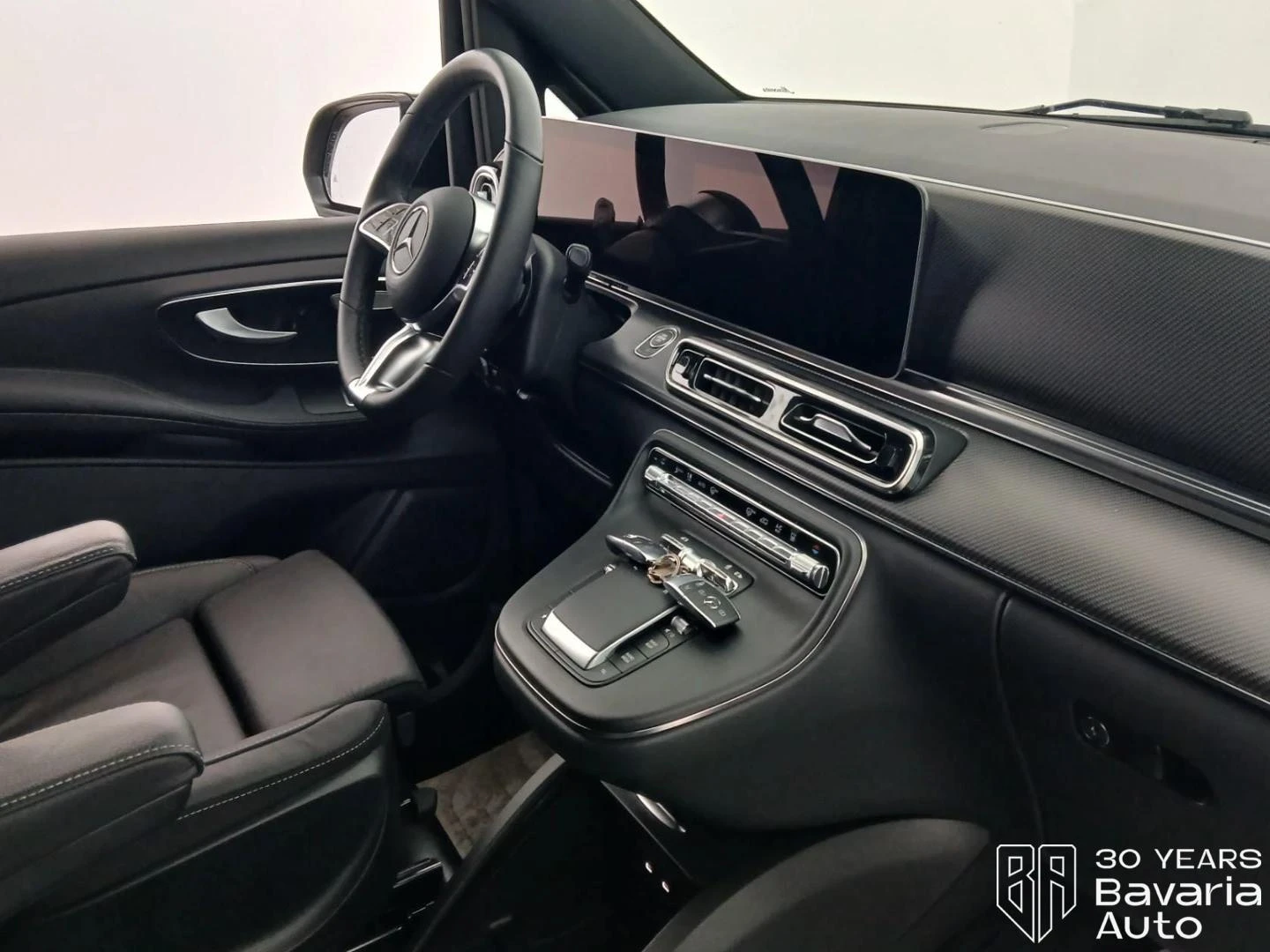 Mercedes-Benz V 300 d lang 4MATIC 9GTronic AVANTGARDE, снимка 8 - Автомобили и джипове - 53918552