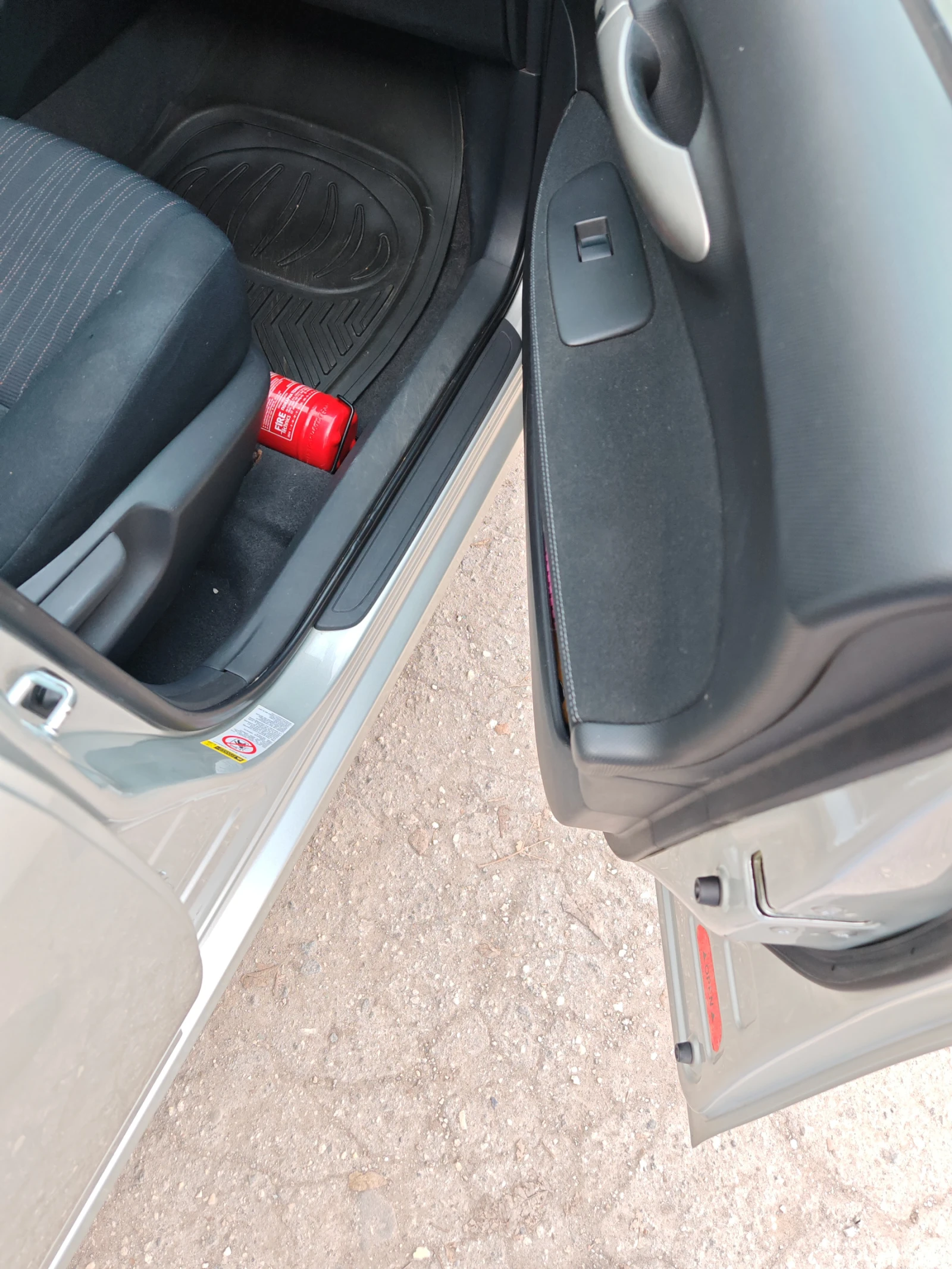 Toyota Auris втори комплект джанти + летни гуми Michelin, снимка 9 - Автомобили и джипове - 53953495