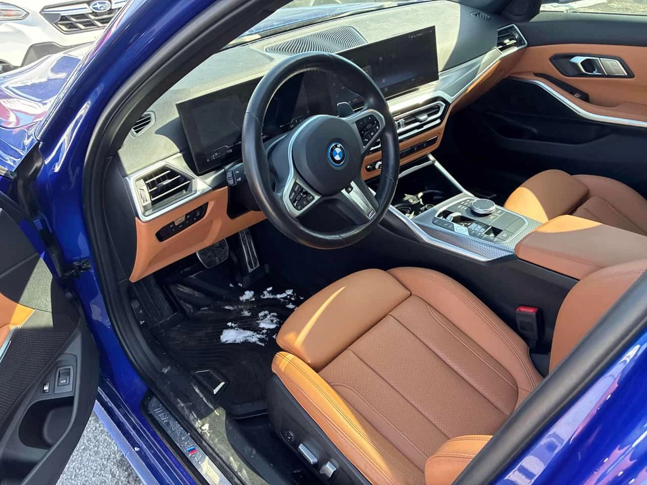 BMW 330 330e xDrive  CARFAX, снимка 5 - Автомобили и джипове - 53977654