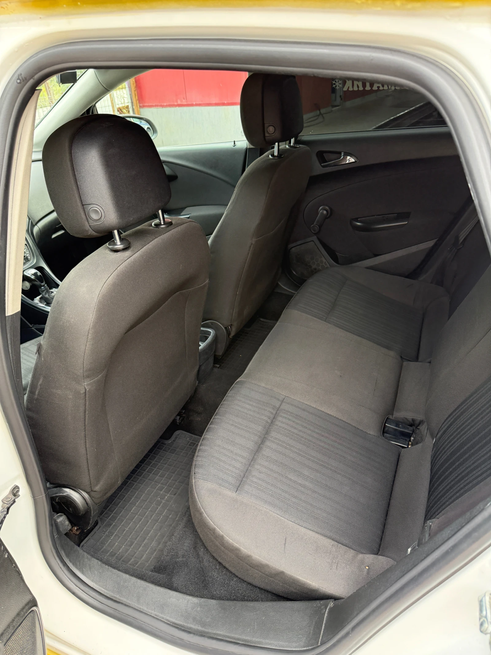 Opel Astra ПЕРФЕКТНА///ГАЗ///ЛИЗИНГ, снимка 6 - Автомобили и джипове - 54117584