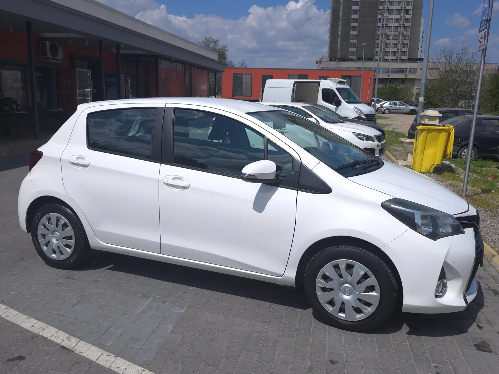 Toyota Yaris, снимка 5 - Автомобили и джипове - 54238791