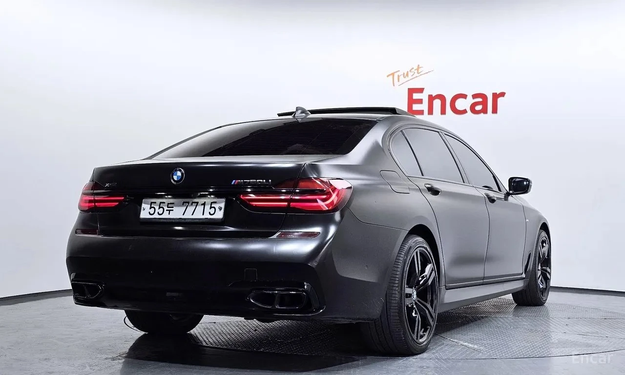 BMW 740 * ТЕЛЕВИЗОРИ * ДИСТРОНИК * МАСАЖИ * B&W * АВТОКРЕД, снимка 2 - Автомобили и джипове - 54585578