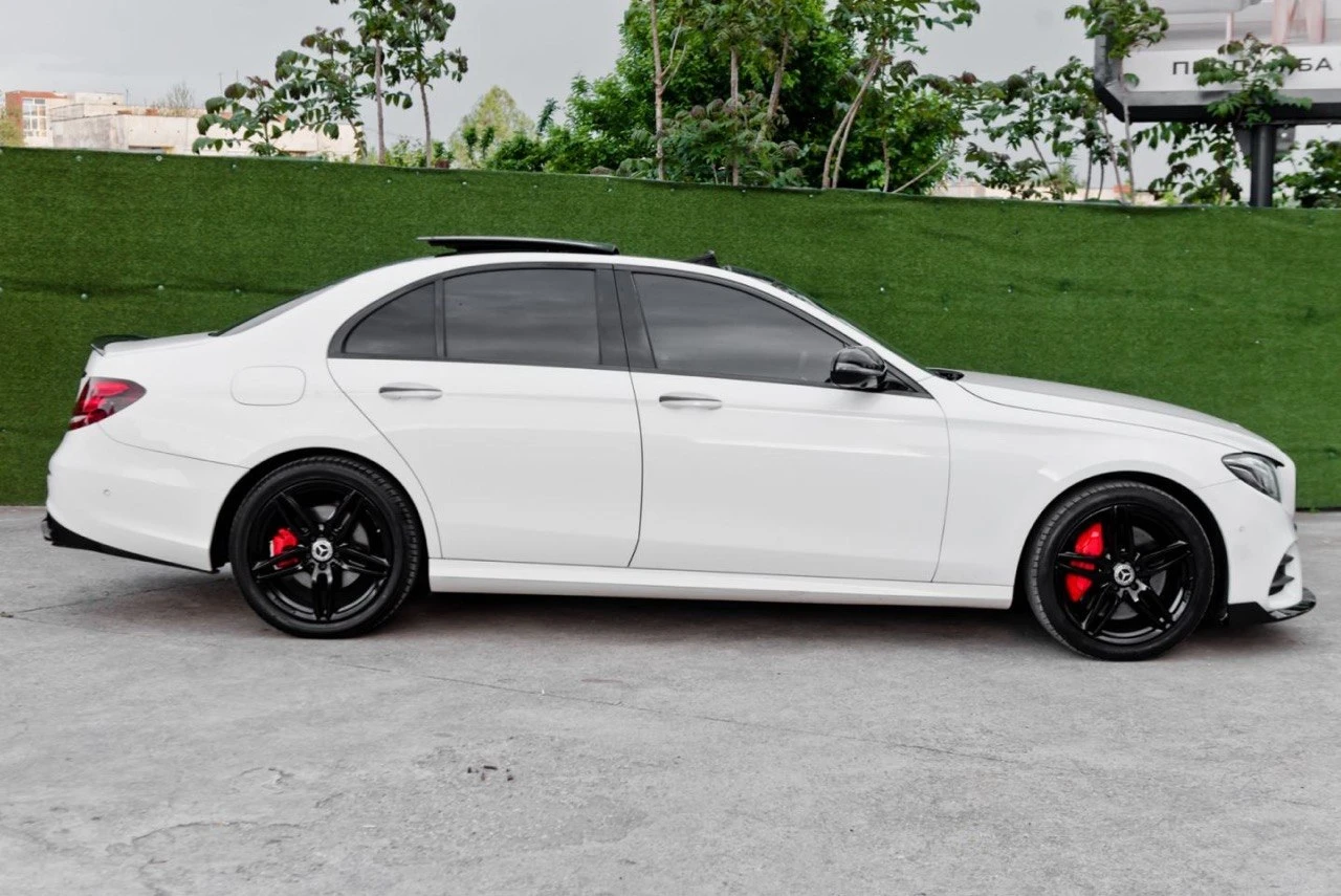 Mercedes-Benz E 350 AMG/ОБДУХ/360/MULTIBEM/Digital/PANO/BURM/DISTRONIC, снимка 4 - Автомобили и джипове - 54599224