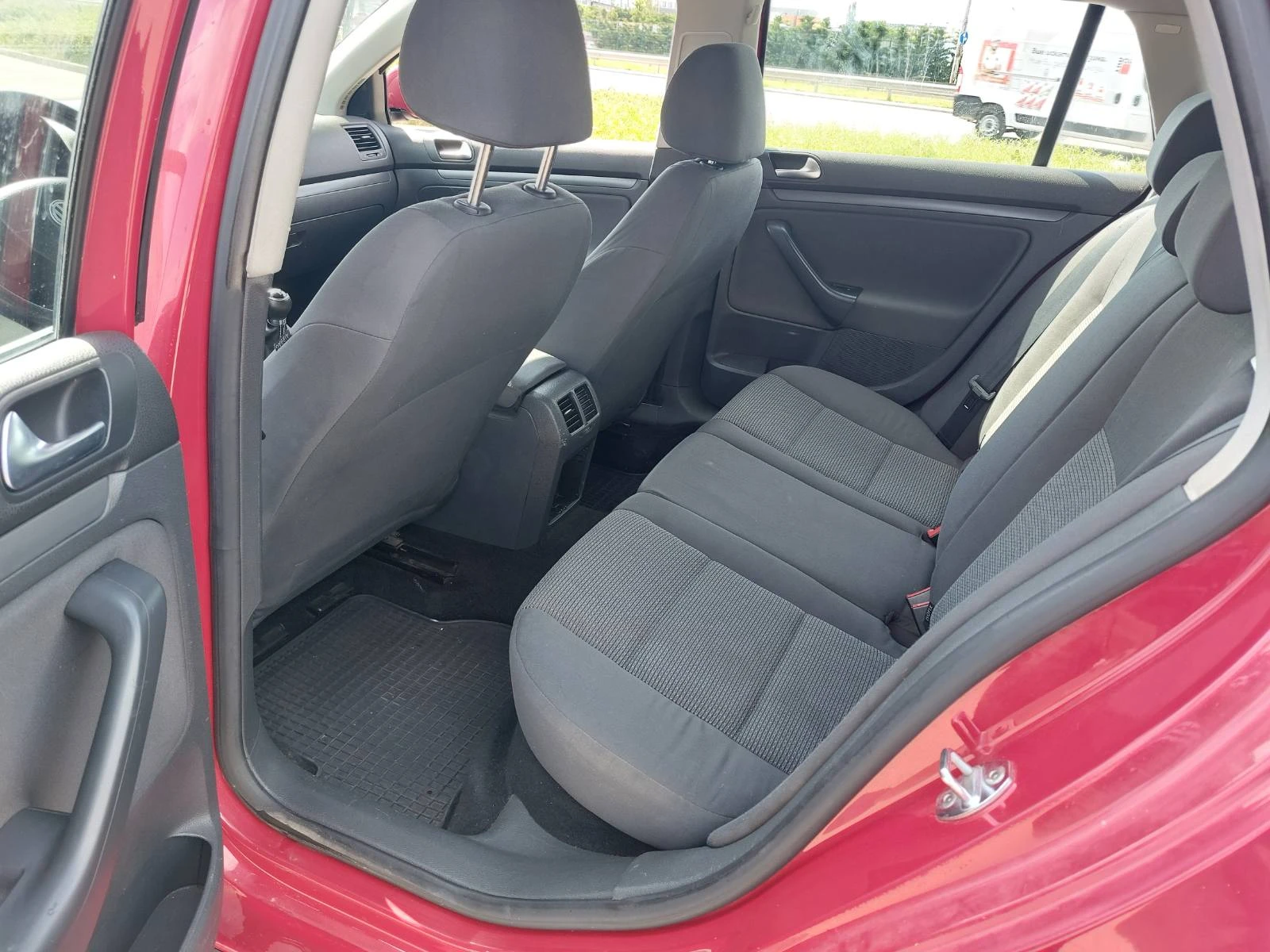 VW Golf Variant 1.9 TDI, снимка 8 - Автомобили и джипове - 54699560
