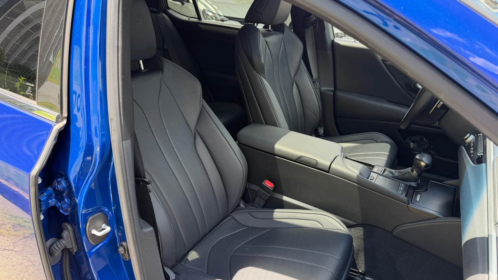 Lexus ES 300 F-Sport Hybrid � �������� | Mobile.bg � ����������� 12