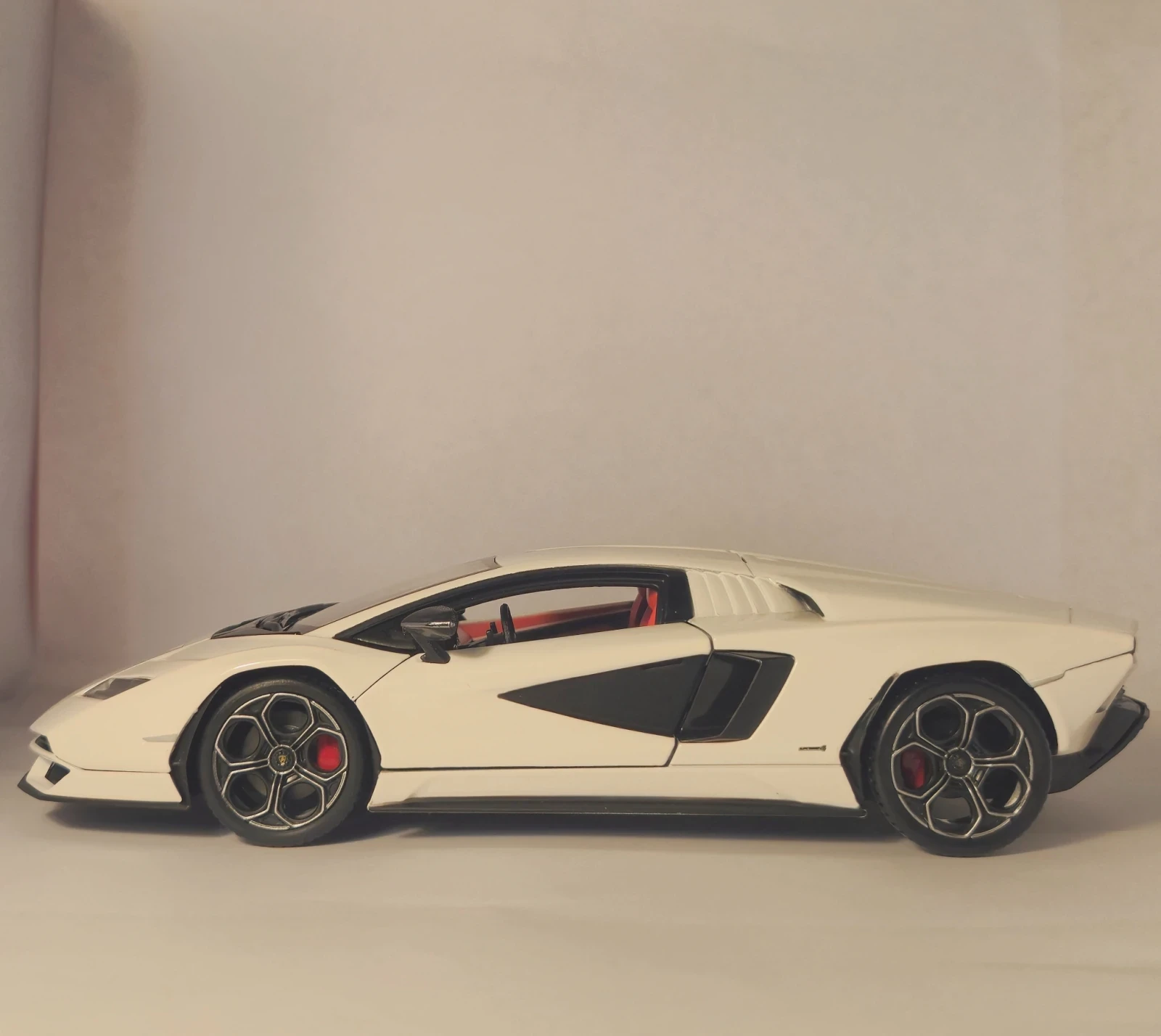 Lamborghini Countach LPI 800-4 | Mobile.bg � ����������� 5